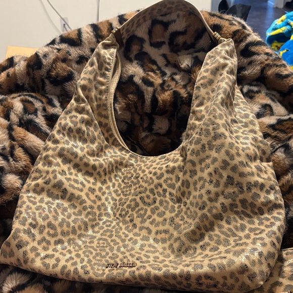 Steve Madden Metallic Leopard Slouch Bag Set - Picture 5 of 5